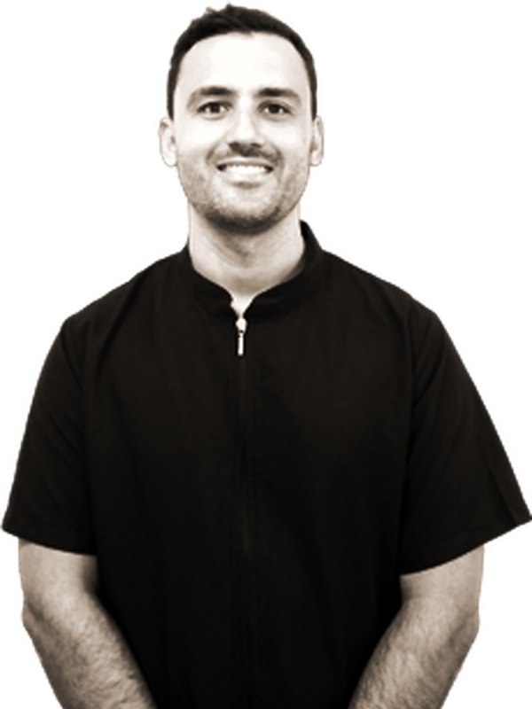 Alejandro Macías, odontología general, cirugía e implantes en la Clínica Dental Vidal Castellano, Las Palmas de Gran Canaria