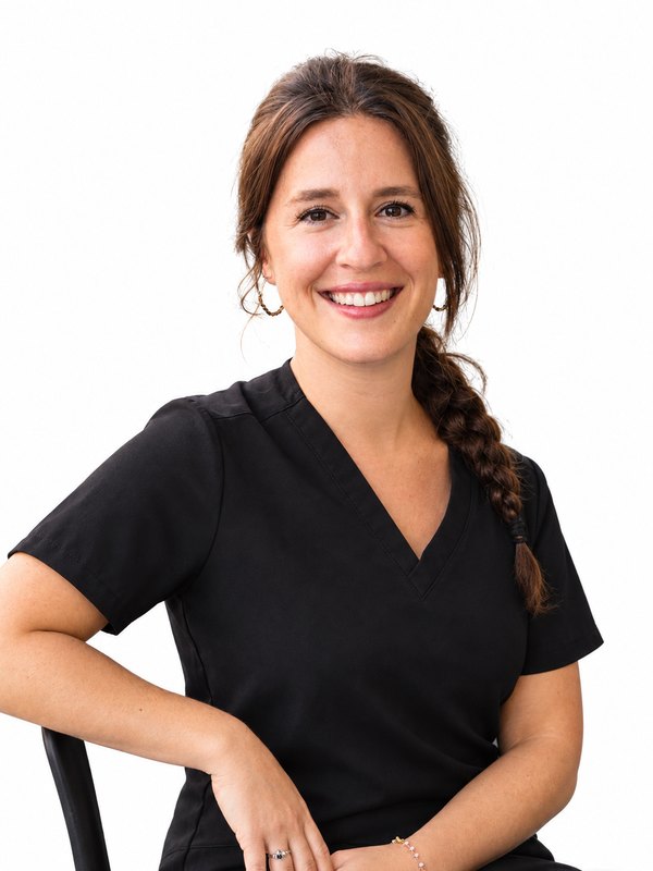 Laia García, odontología general y estética dental en la Clínica Dental Vidal Castellano, Las Palmas de Gran Canaria